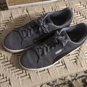 PUMA Men's Gray Sneakers